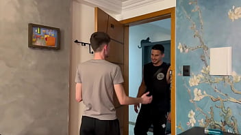 Contratei Um Personal Pra Treinar Meu Amigo E Eu Mas Ele Queria Mesmo Era Fuder Free thumbnail