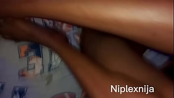 Niplexnija trying to make her feel better