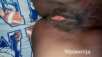 Niplexnija trying to make her feel better