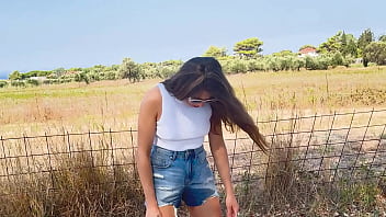 Talia wetting her jeans and panties on a afternoon walk