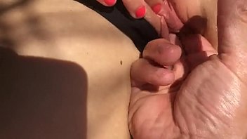 Coumshot on sex girl