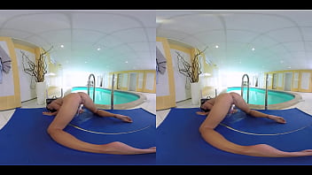 Wet vanessa 1920x960