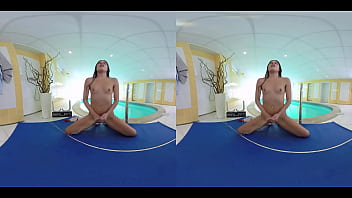 Wet vanessa 1920x960