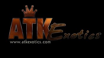 She really wants to cum hard