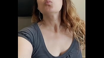 Bon mardi mes loulous un coucou en direct du boulot cette semaine je