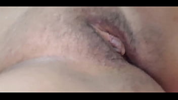 Bucetinha peluda parte 1