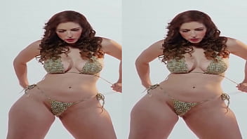 Model wants to show you her body damn she is hot