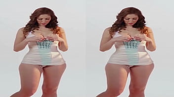 Model wants to show you her body damn she is hot