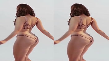 Model wants to show you her body damn she is hot