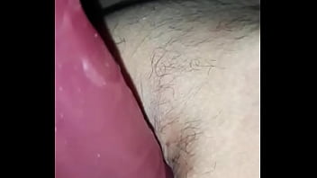 Giorginaita e un grande dildo lui guarda e basta