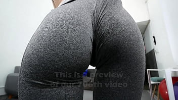 Incredible ass shape jigge and cameltoe on this tall sporty babe