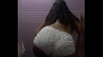 Minha prima sé mostrando pra câmera Minha prima sé mostrando pra câmera