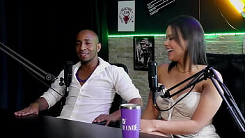 Veja a entrevista safada e cheia de putaria com a maria bittencourt e negro top oficial com thaisa redvelvet e tifany rocha no porn cast brazil parte 3 watch sheer red