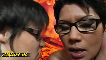 Horny lesbians take turns on eating each others pussy