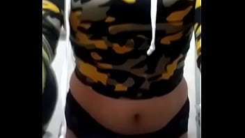 Mi hermano conoció a una chica muy sexy sexy y yo la deseaba así q me la cogí x el culo tan duro q no m importo engañar a mi mujer ni a mí hermano