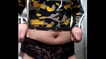 Mi hermano conoció a una chica muy sexy sexy y yo la deseaba así q me la cogí x el culo tan duro q no m importo engañar a mi mujer ni a mí hermano