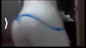 Shemale movi&eacute;ndose delicioso