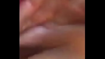 Rica masturbada en mi camita