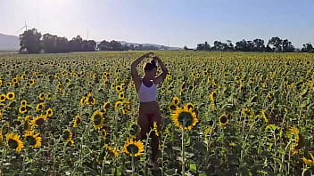Desafio no campo de girassol transando na plantação damiana brasileira safada pela europa ep6