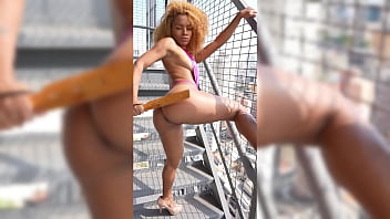 Rebeca villar uma musa da sedução preta linda mulher gostosa mulher sensual mulher linda gostosa no banho mulher no banheiro