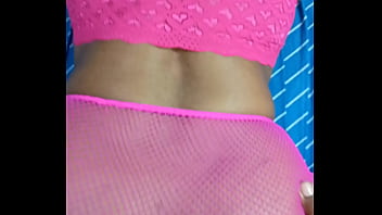 Cuzinho guloso piscando plug anal