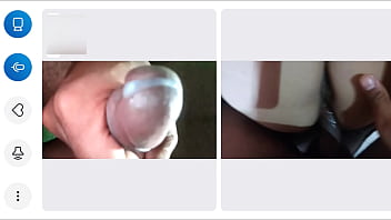 Não aguentou de tanto tesão e gozou com 1 minuto na chamada de vídeo