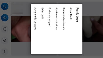 Não aguentou de tanto tesão e gozou com 1 minuto na chamada de vídeo