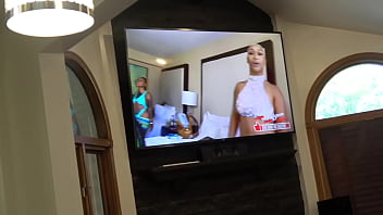 Nonton Under Peer Pressure: Chicago Edition thumbnail