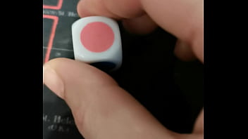 Jouons à un petit jeu voici un dé classique à 6 faces colorés chacune