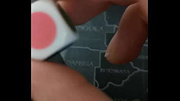 Jouons à un petit jeu voici un dé classique à 6 faces colorés chacune