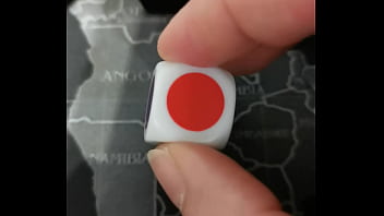 Jouons à un petit jeu voici un dé classique à 6 faces colorés chacune