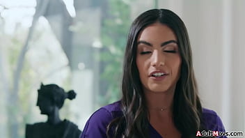 Guy Didnt Expect His Hot Latina Masseuse To Go All Naked And Wash Him Before His Nuru Massage.petite Isa Bella Oils Up And Bodyslides Her Client thumbnail