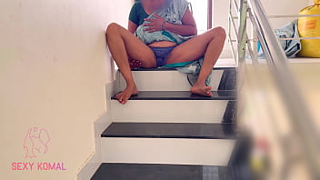 घर में बहुत गर्मी होती है छत पर ही ठीक था thumbnail