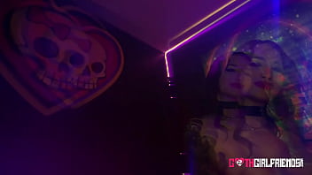 Inked gothic valerica steele gets wet on wild fuck comeback