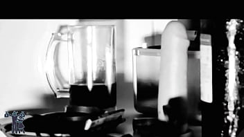 Cheia de tesão gozando para voces