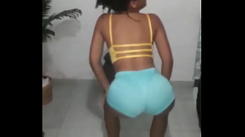 Alexandra deve sentar assim na pica