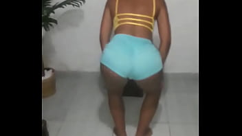 Alexandra deve sentar assim na pica