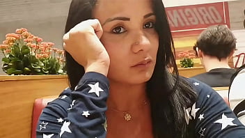 Marquei com boy do app no shopping mas rolou no carro