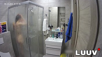 Luuv kareflore and abbadon film their real amateur homemade bathroom routine showing maximum real life openness