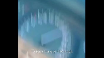 Mustang tomando atrás