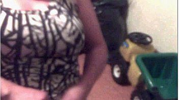 Gordita muestra tetas x la webcam