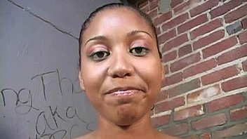 Sexy girl orally sinning 18