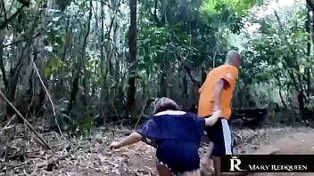 O negão me levou pro meio do mato e meteu a madeira the black guy took me into the woods and shoved the wood up my ass