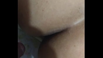 Ela gosta de mostrar seu rabinho para os meu meus amigo ficarem loco de tesão