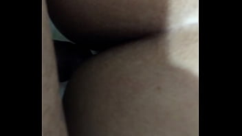 Ela gosta de mostrar seu rabinho para os meu meus amigo ficarem loco de tesão