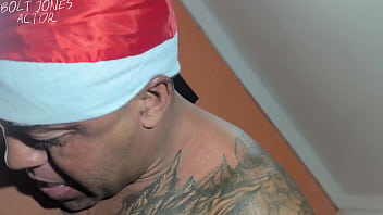 Nem e natal já tem mamãe noel grávida entrando na rola e dando o cu sem camisinha e leite na cara no xvídeos