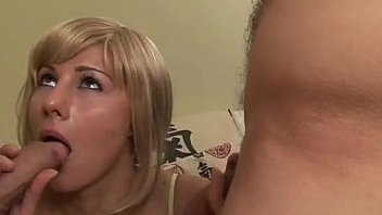 Wild double deepthroat and fuck from blonde college girl