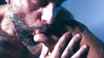 I want this dick to cum all over these soles