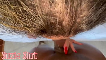 Meu amigo me visitou não resisti e acabei fazendo um boquete bem gostoso e ele acabou me fodendo que delícia video completo no red