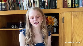 American girl enjoys rope bondage